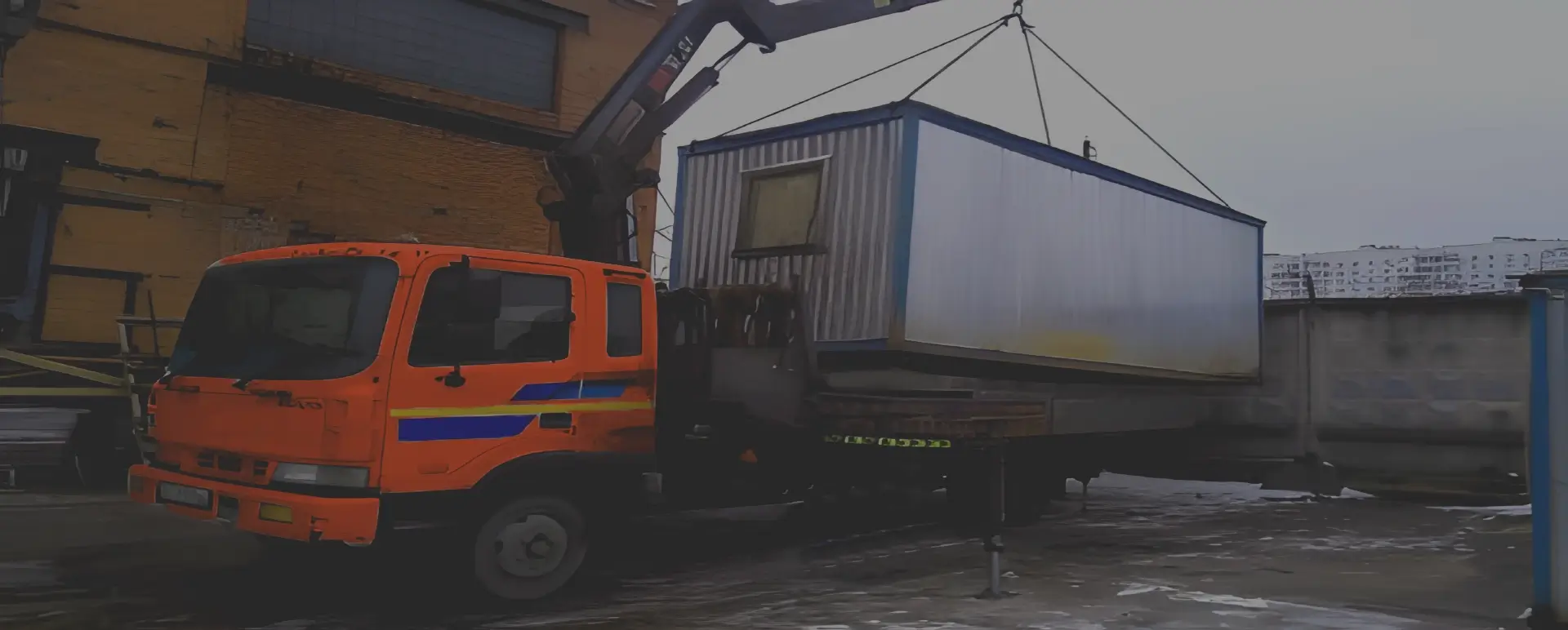 Получить уникальное предложение по перевозке негабаритного вагончика грузовым транспортом по России из Пскова с гарантией безопасности